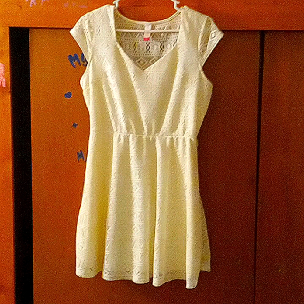 Women' Cream Lace Summer Dress